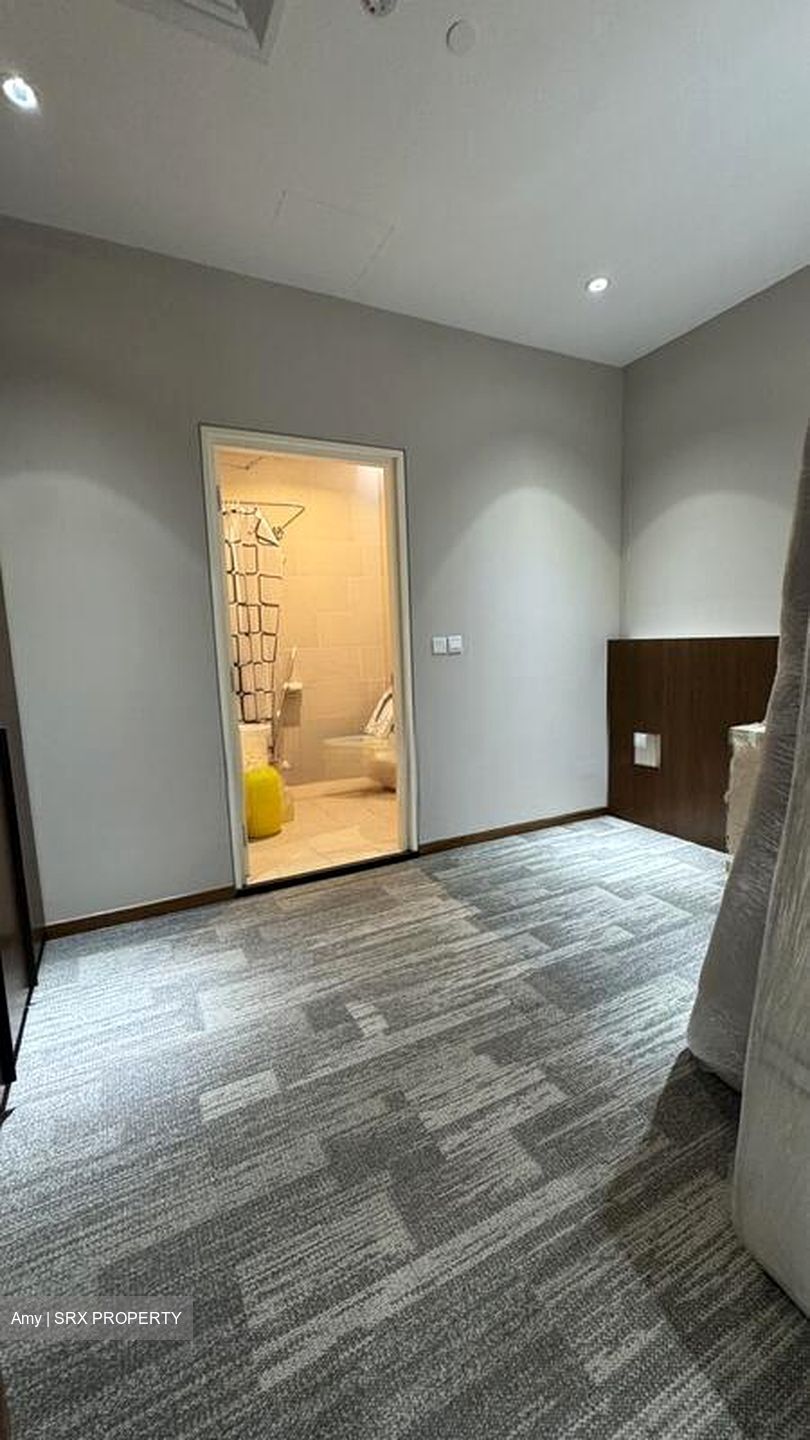 PLUS (D1), Office #518743811